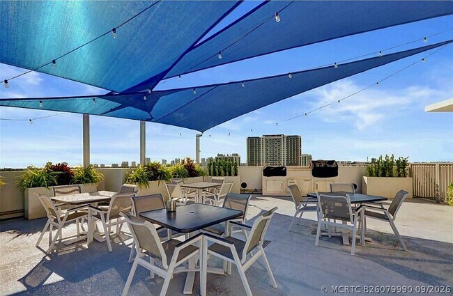 Foto del edificio - 1830 Radius Dr