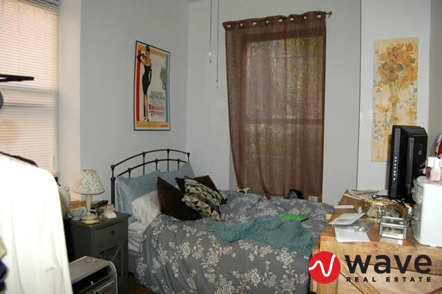 Building Photo - 62 E 7th St