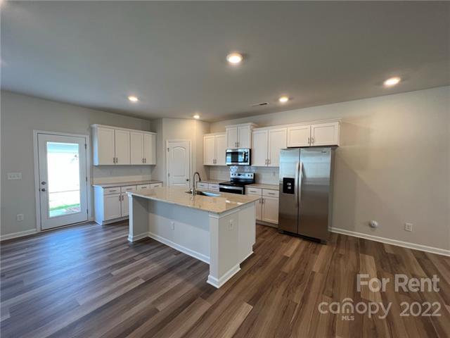 Foto del edificio - 208 Sagecroft Ln