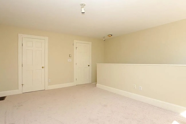 Building Photo - 120 Norway St