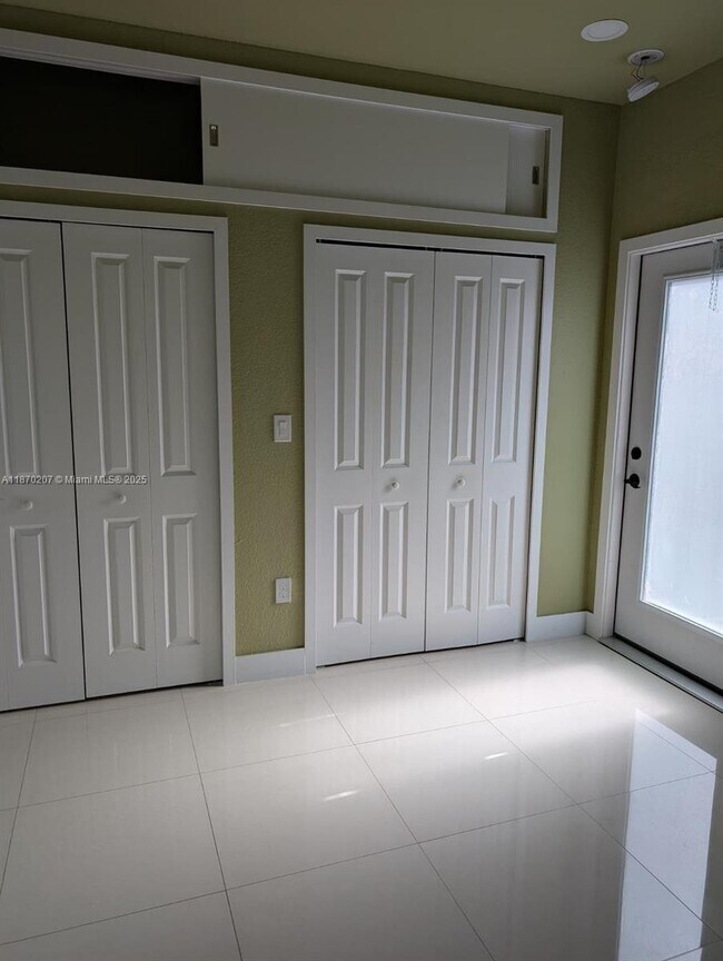 Foto del edificio - 14656 SW 23rd Ter