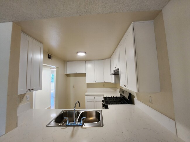 Building Photo - 10655 Tujunga Canyon Blvd