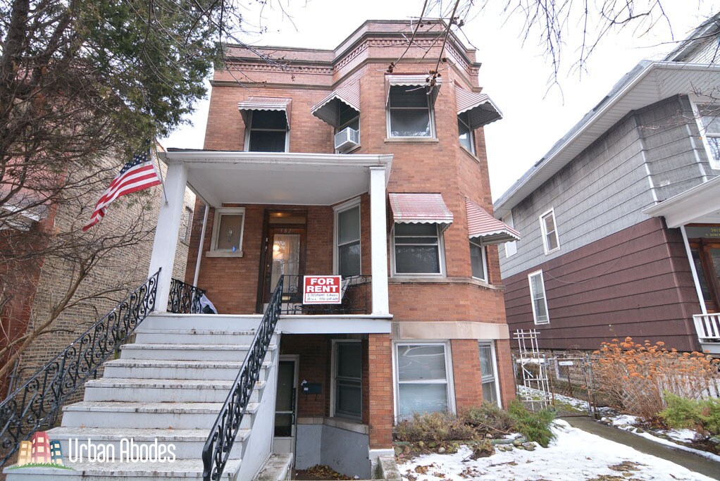 Primary Photo - 3821 N Damen Ave