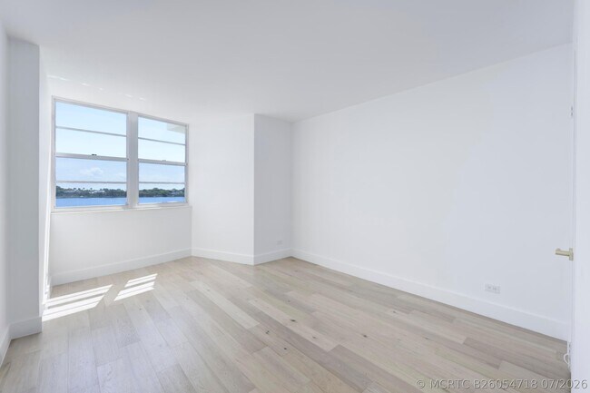 Foto del edificio - 2800 N Flagler Dr
