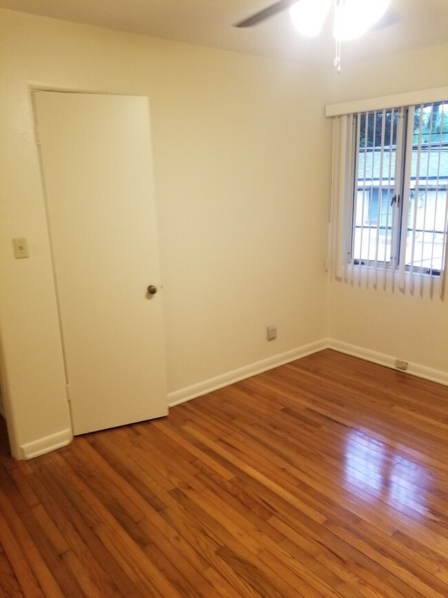 Second bedroom - 703 Palmer St