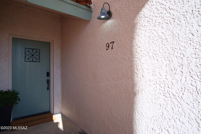 Building Photo - 6470 N Tierra De Las Catalinas