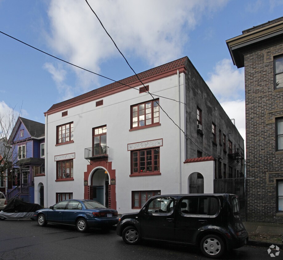 Foto del edificio - Plato Apartments