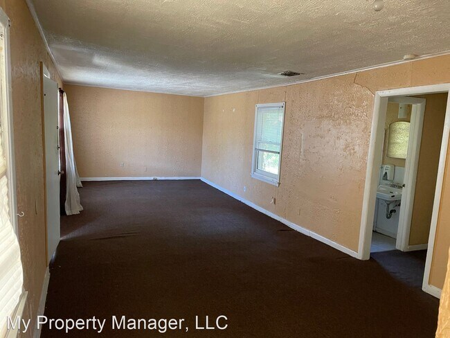 Foto del edificio - 3 br, 1.5 bath House - 7137 Burlingame Bou...
