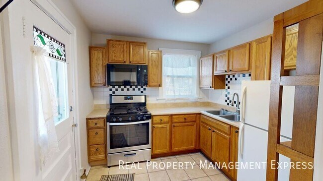 Foto del edificio - 3 Bedroom 1 Bathroom Home For Rent In Sioux Falls