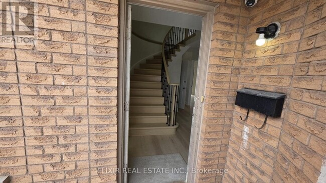 Building Photo - 41 Blair Crescent