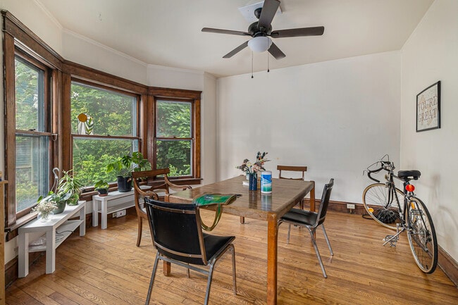 Building Photo - 405 N Ashley St