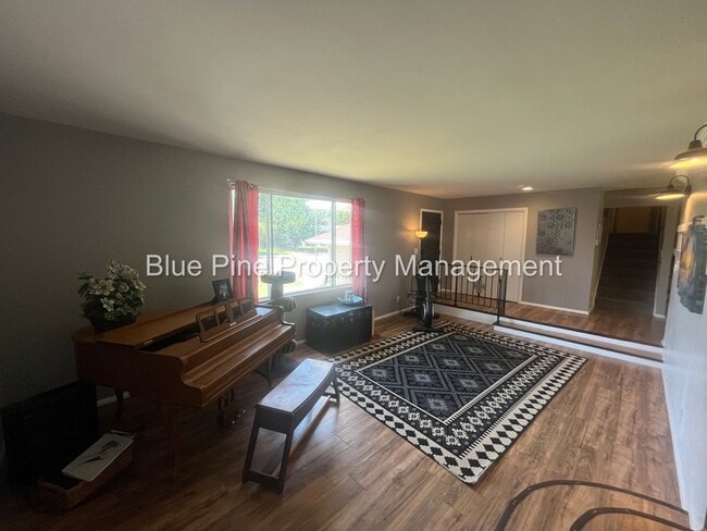 Building Photo - 2165 Belmont Ave