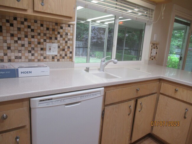 Building Photo - 3 Bedroom - Single Story in Browns Valley