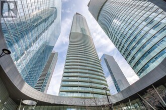 Building Photo - 14 York St