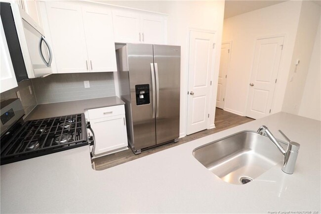 Building Photo - 384 Freestall Dr
