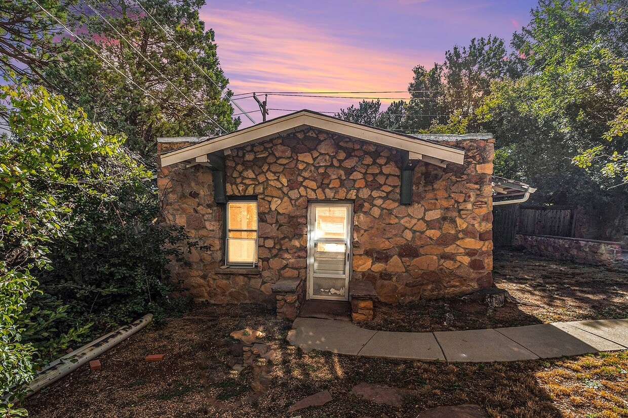 Now Preleasing: The Cottage Secluded Oasis... - Now Preleasing: The Cottage Secluded Oasis...