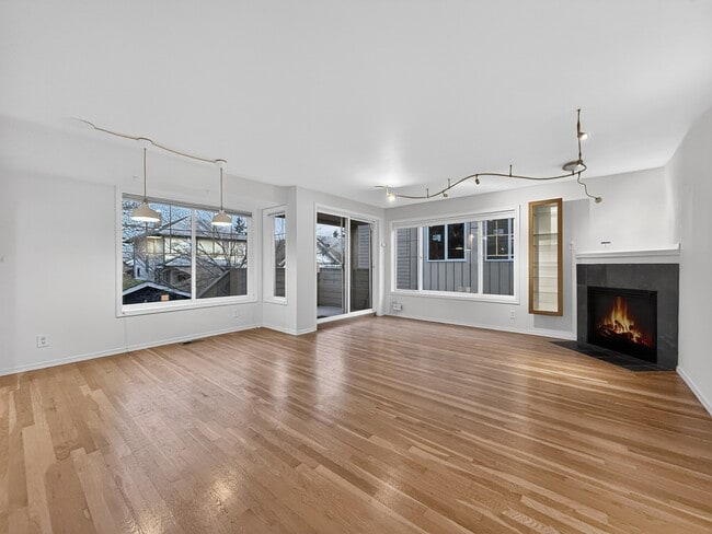 Building Photo - 4418 Corliss Ave N