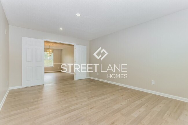 Building Photo - REDUCED! - NOW OFFERING FIRST FULL MONTH F...