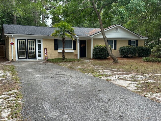 Building Photo - 5854 Michelle Dr
