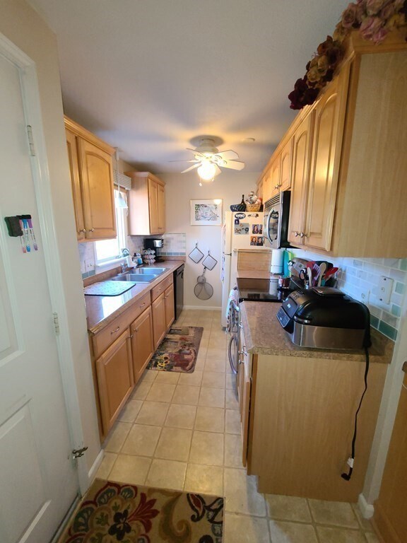 Foto del edificio - 99 Cortland Cir