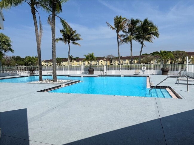Building Photo - 12510 Vista Isles Dr