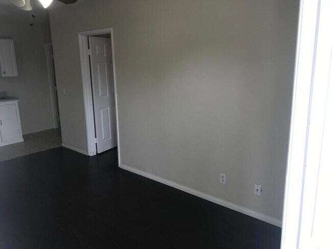 Building Photo - 1248 Agnew St