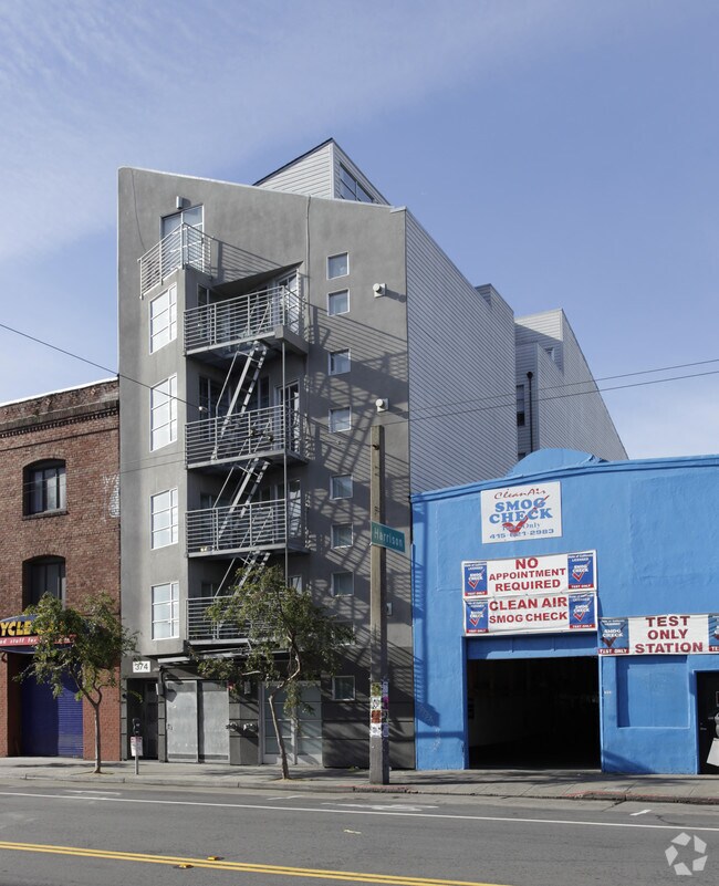 Building Photo - 374 11th St