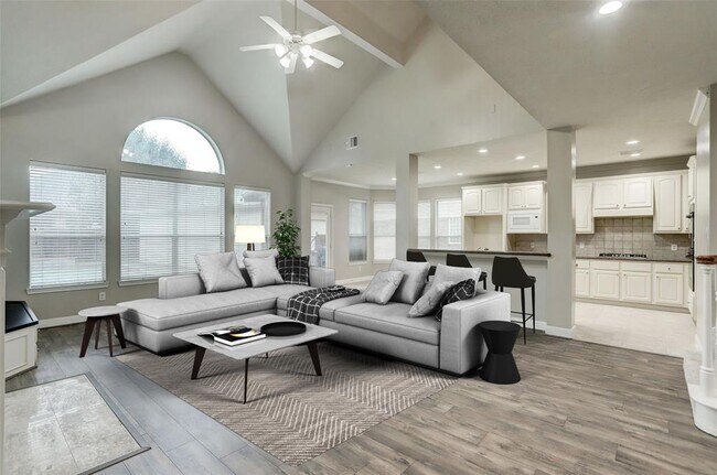 Foto del edificio - 1806 Cross Spring Dr