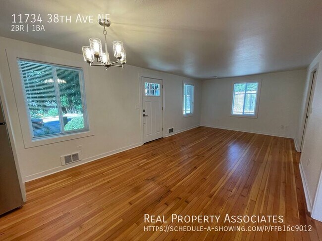 Building Photo - North Seattle Home
