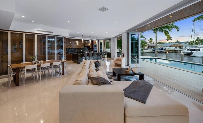 Foto del edificio - 3300 NE 39th St