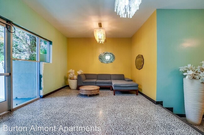 Building Photo - 310 S Almont Dr