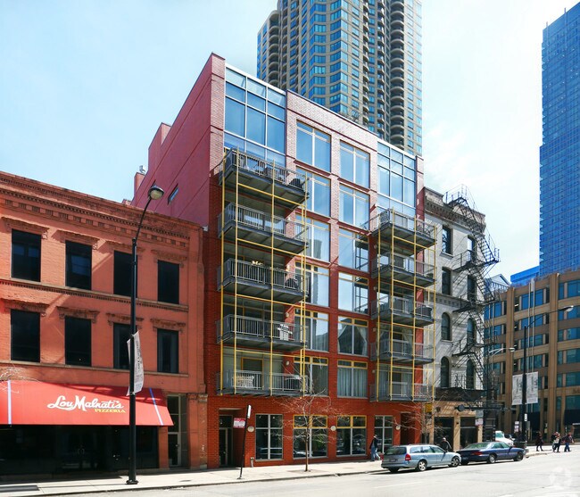 Primary Photo - 433 N Wells St