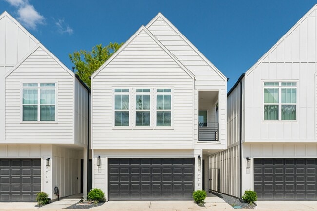 Foto del edificio - 5715 White Magnolia St.