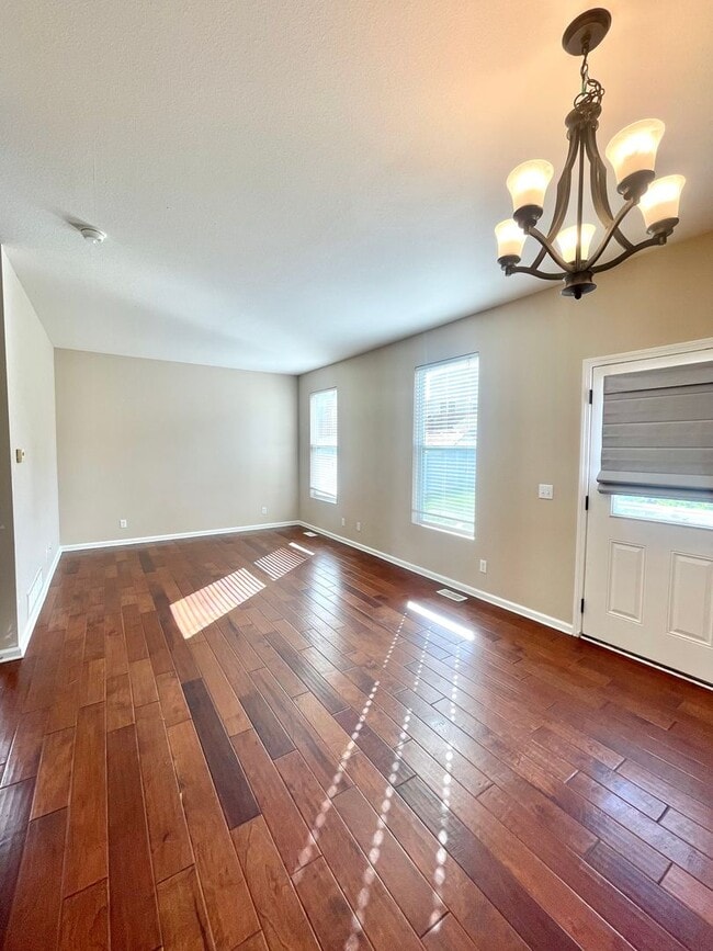 Building Photo - 16510 Loop St