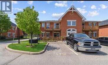 Building Photo - 4140 Foxwood Dr
