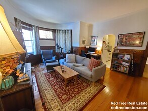 Building Photo - 1748 Beacon St