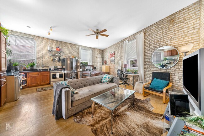 Foto del edificio - 2946 N Lincoln Ave