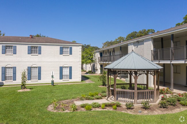 Building Photo - Parc at Mid City