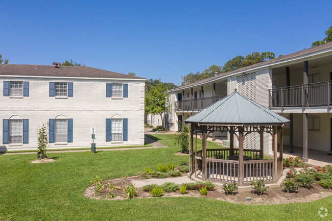 Building Photo - Parc at Mid City