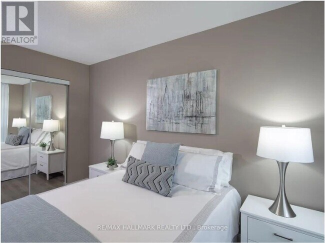 Building Photo - 5191 Dundas St W