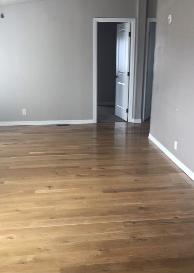 Building Photo - 2419 E 3845 N