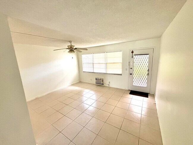 Foto del edificio - 13350 SW 1st St