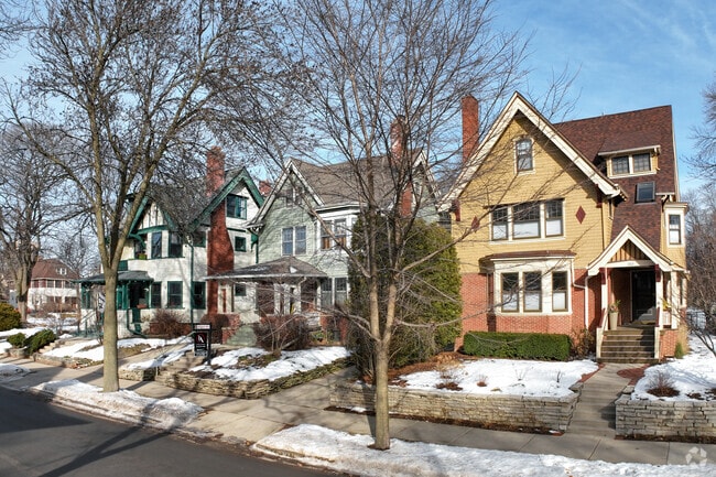 Neighborhood Houses