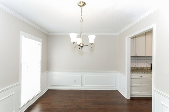 Building Photo - 7298 Cedar Ln Dr