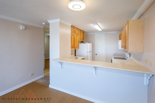 Building Photo - 14 Aulike St