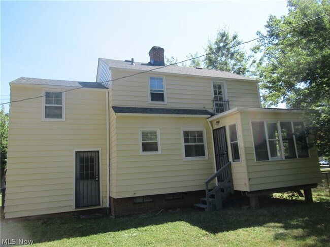 Foto del edificio - 5095 Edenhurst Rd