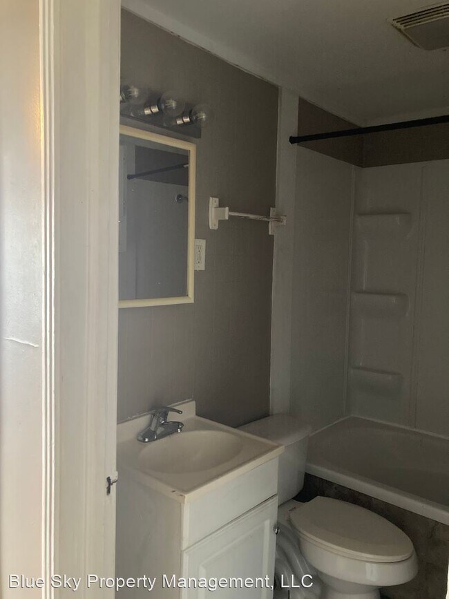 Foto del edificio - 2 br, 1 bath House - 1001 E. 22nd St.