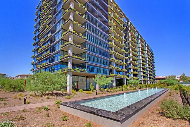 Foto del edificio - 7120 E Kierland Blvd
