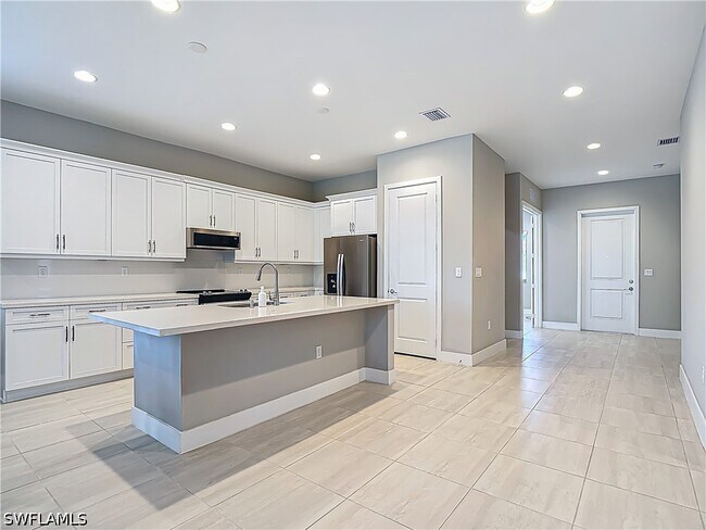 Building Photo - 4909 Gambero Wy
