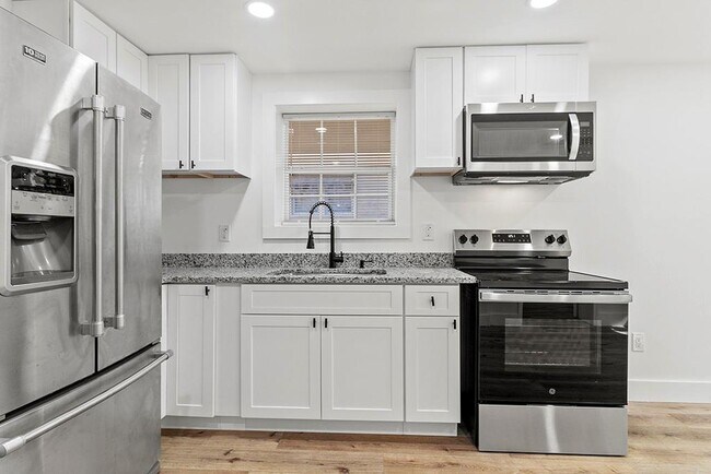 Foto del edificio - 3169 Westover Dr